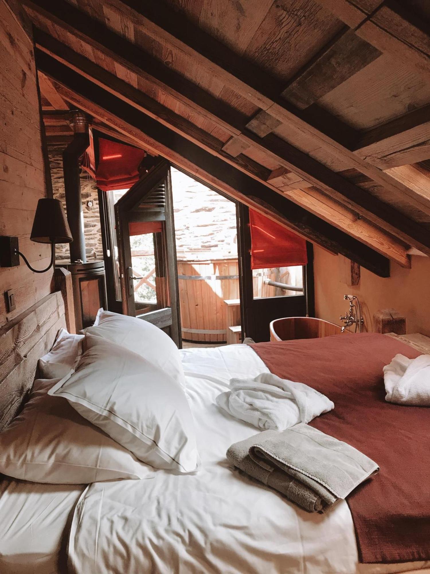 Les Cabanes De Rensiwez Mabompre 外观 照片