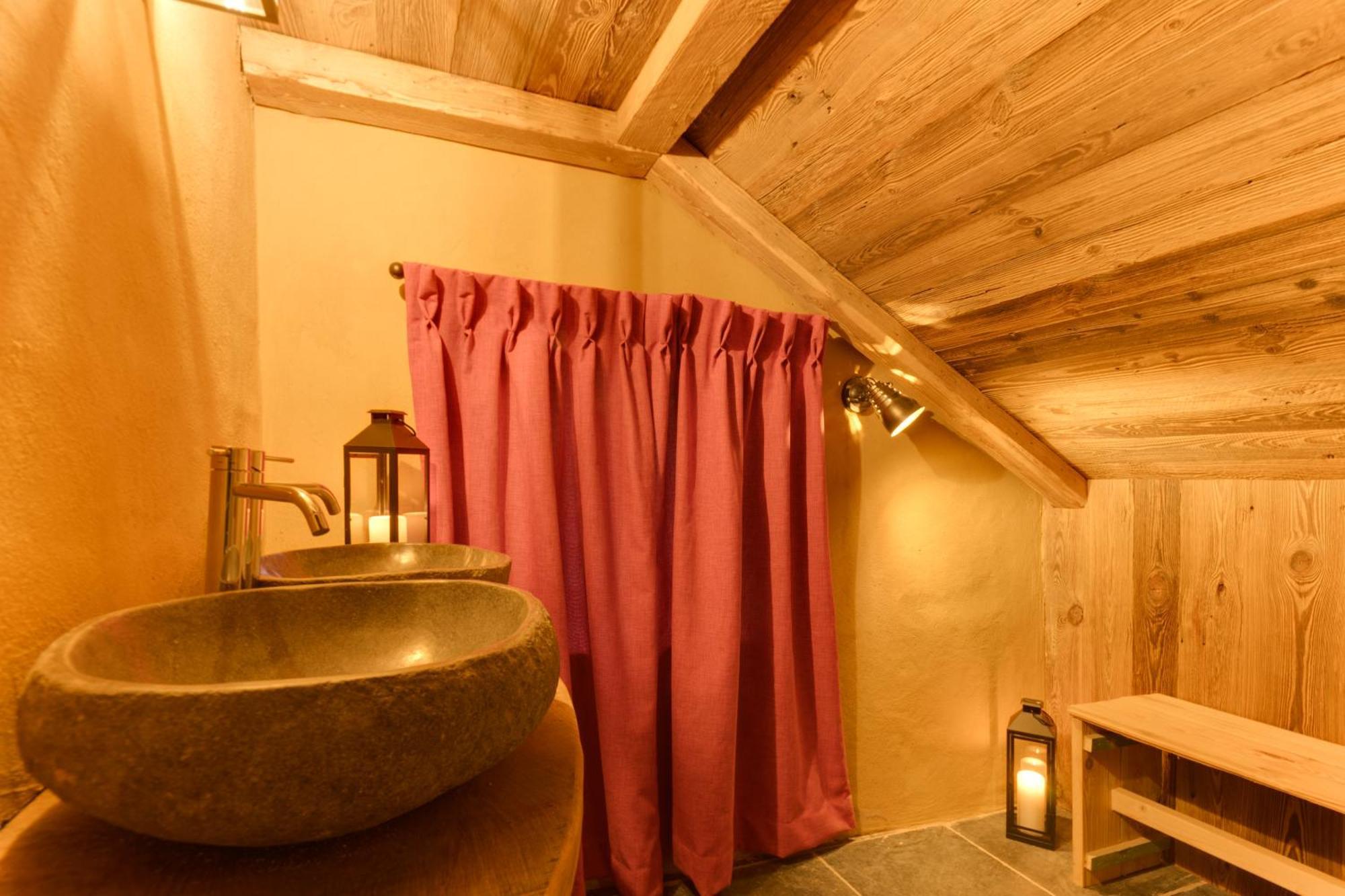 Les Cabanes De Rensiwez Mabompre 外观 照片
