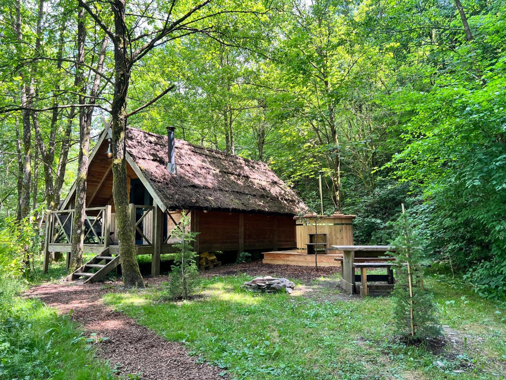 Les Cabanes De Rensiwez Mabompre 外观 照片