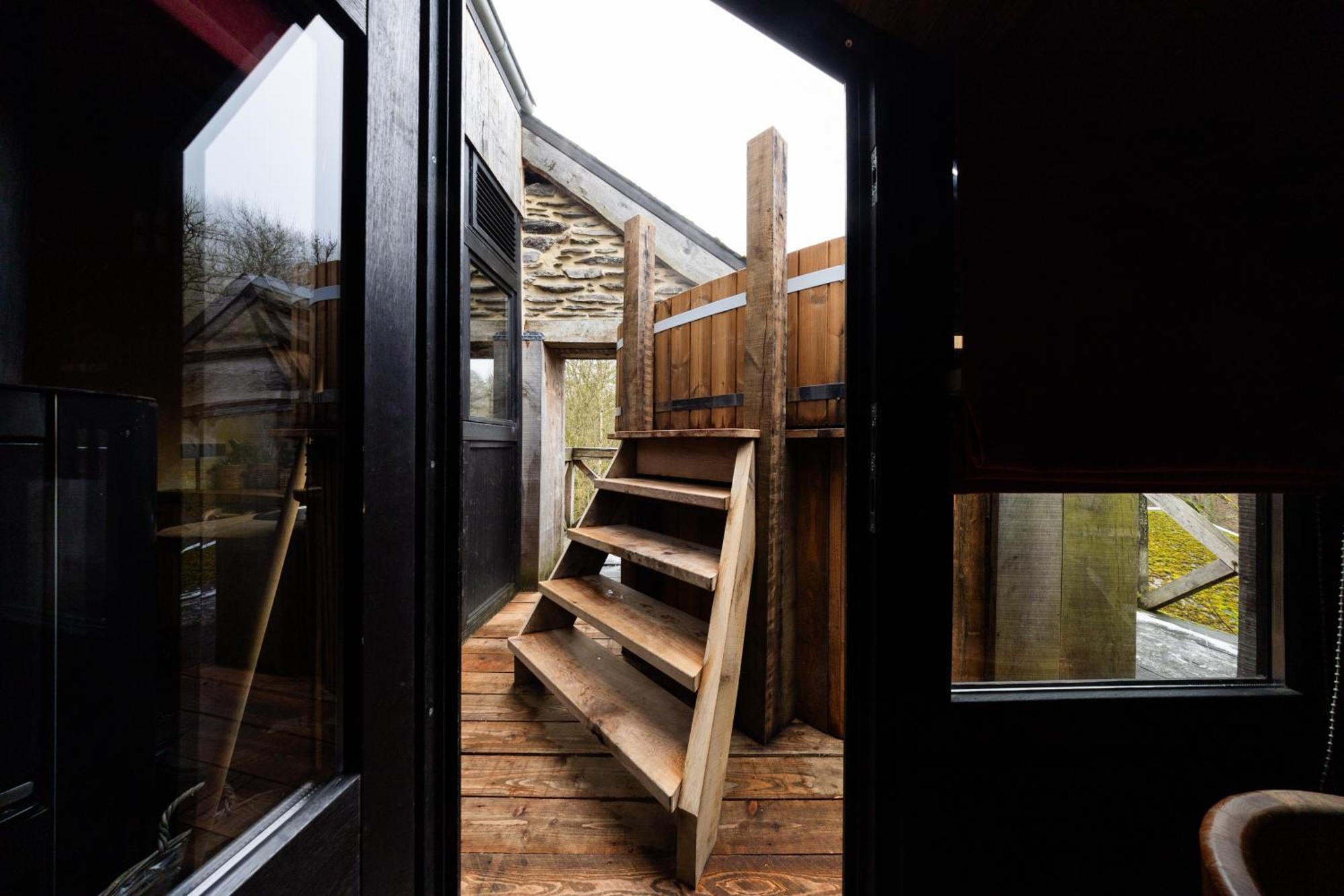 Les Cabanes De Rensiwez Mabompre 外观 照片