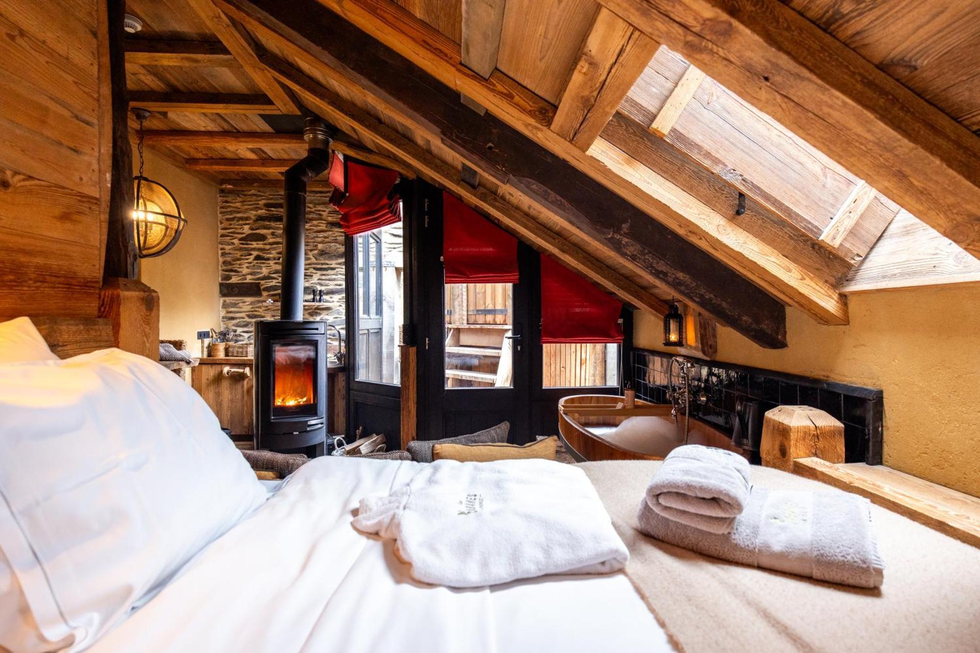 Les Cabanes De Rensiwez Mabompre 外观 照片