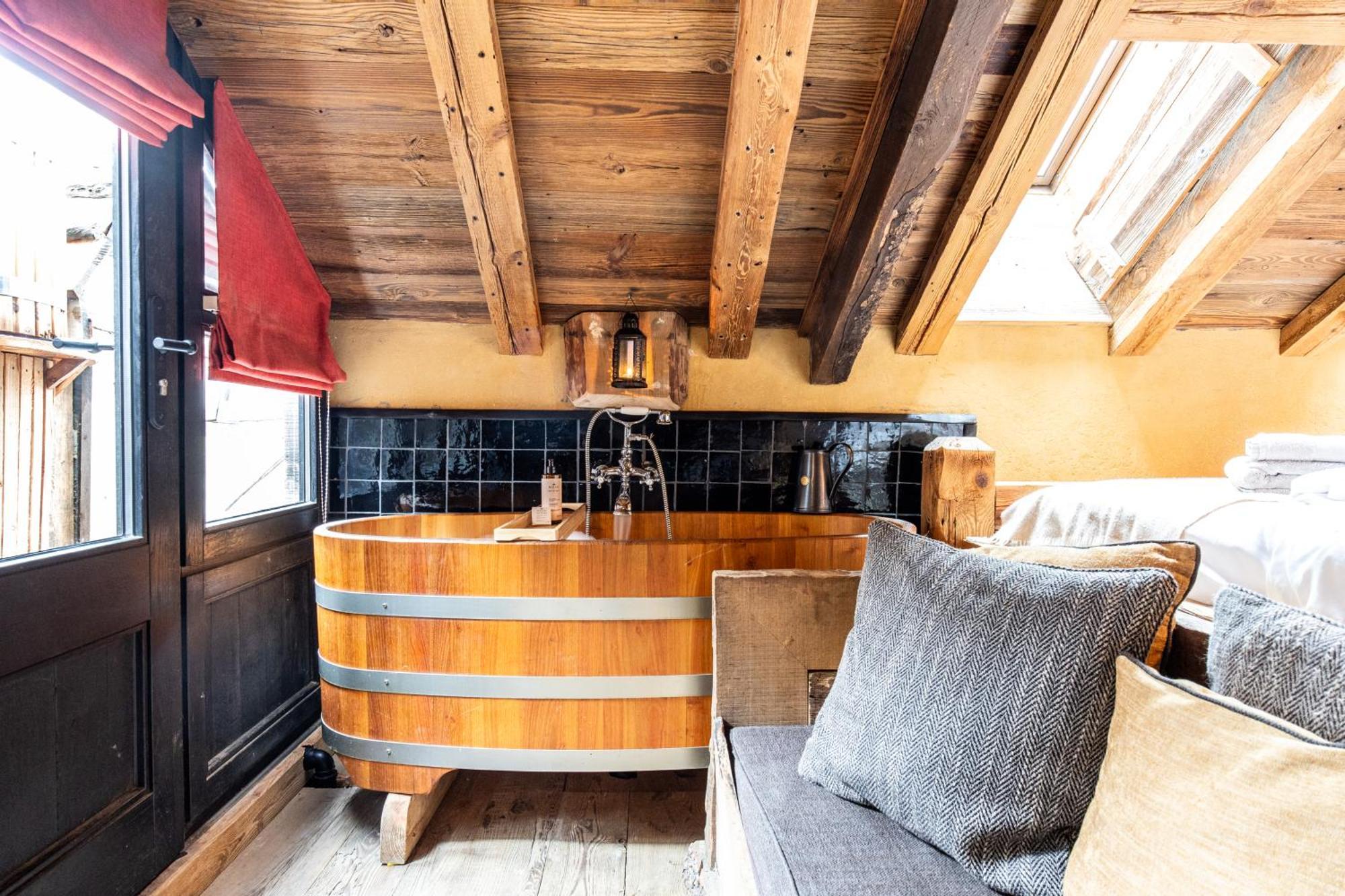 Les Cabanes De Rensiwez Mabompre 外观 照片